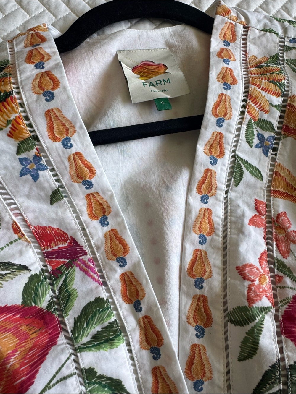 White Floral Embroidered V-Neck Romper - Picture 5 of 6